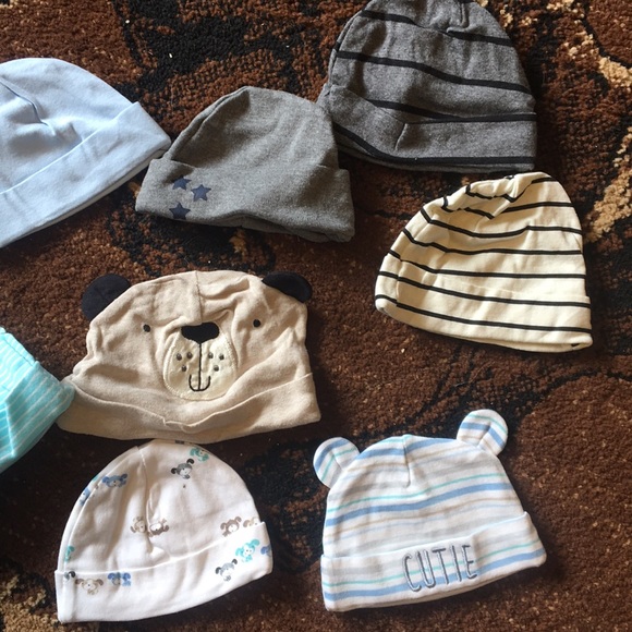Newborn hat bundle - Picture 3 of 3